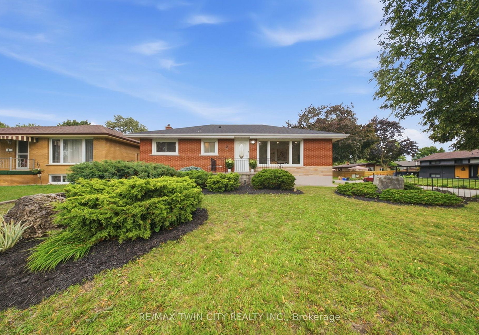 2-frontenac-avenue-brantford-ontario-x13684078