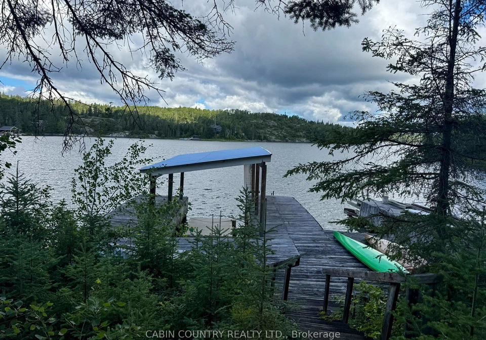 1020-1021-zig-zag-island-kenora-remote-area-ontario-x13684382