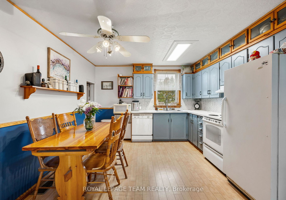 13585-county-9-road-north-dundas-ontario-x13684468