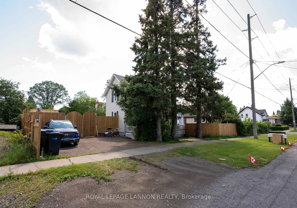 73-empress-avenue-n-thunder-bay-ontario-x13684560