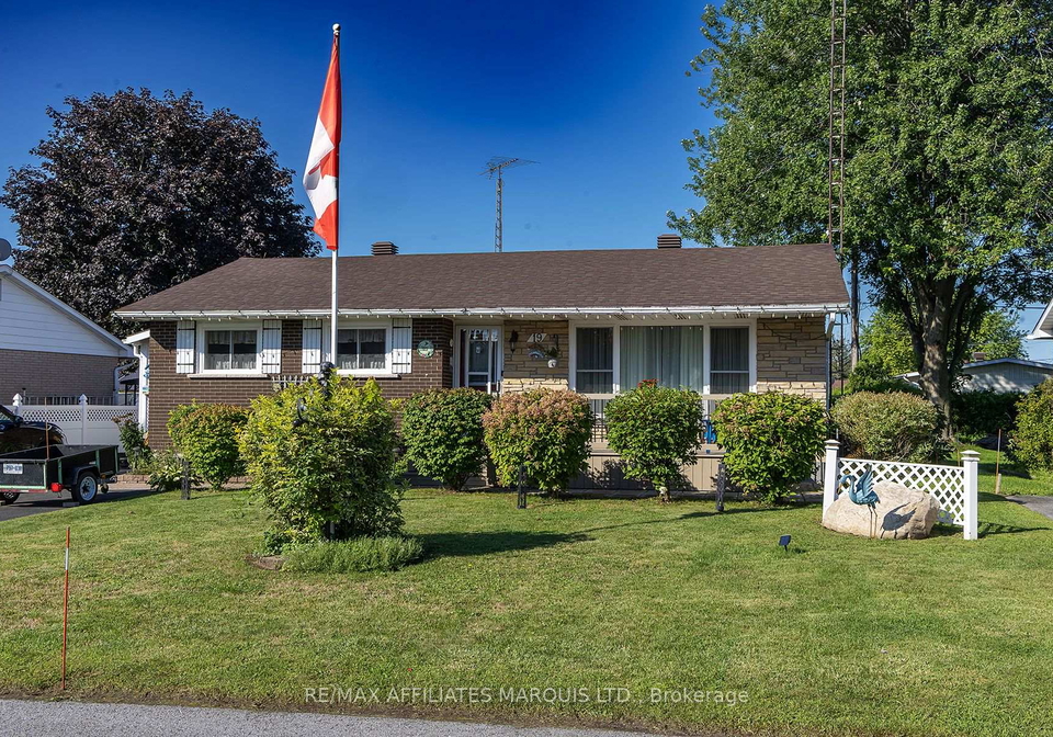 19-orchard-way-south-dundas-ontario-x13684598