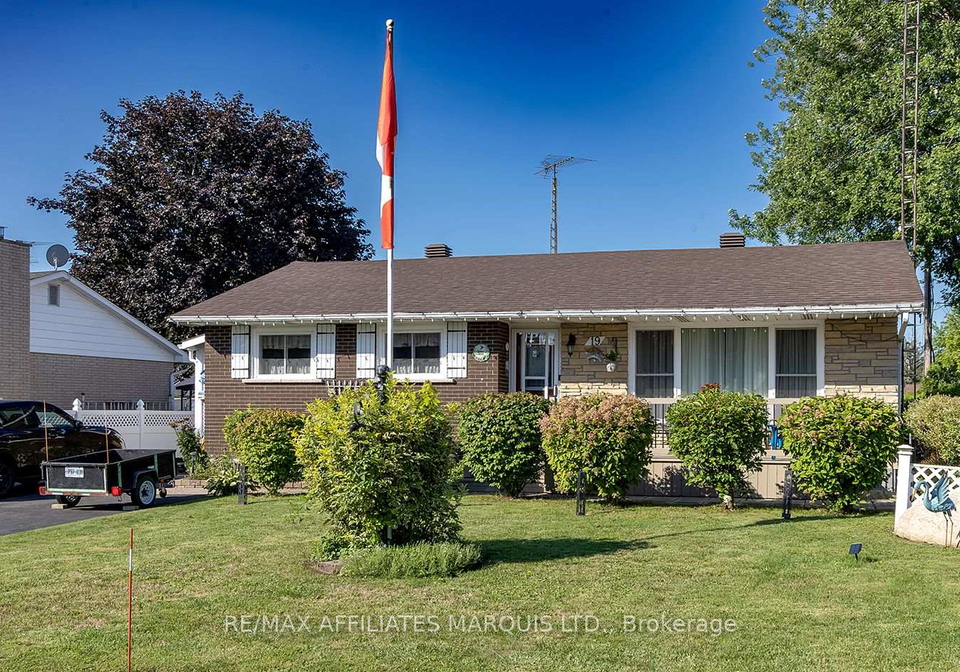 19-orchard-way-south-dundas-ontario-x13684598