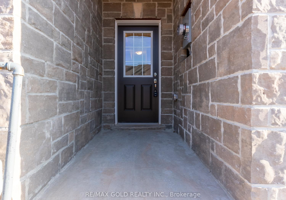93-pinot-crescent-hamilton-ontario-x13684846