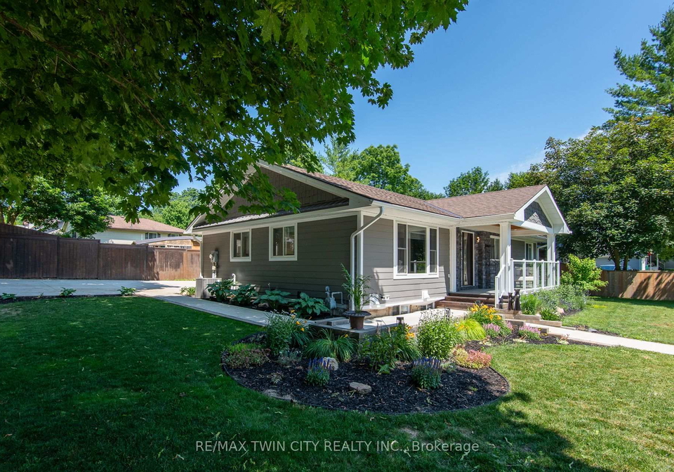 99-john-street-w-north-huron-ontario-x13684894