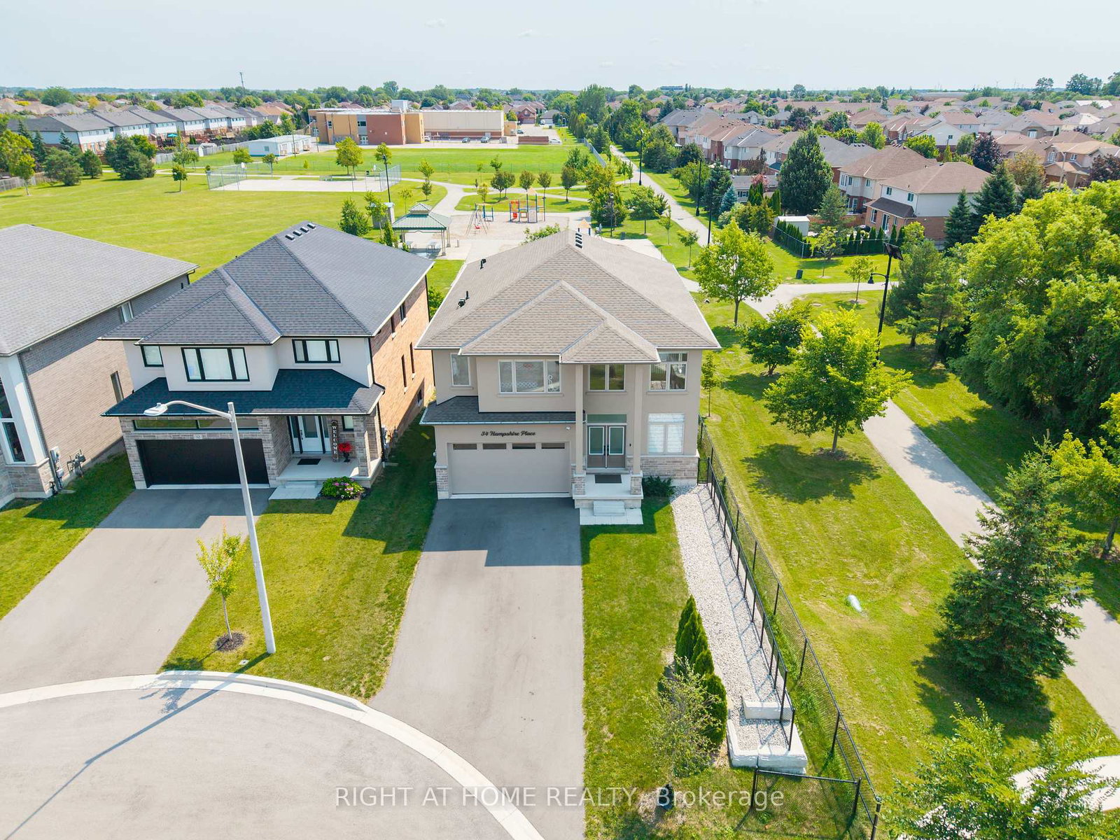 34-hampshire-place-hamilton-ontario-x13684944