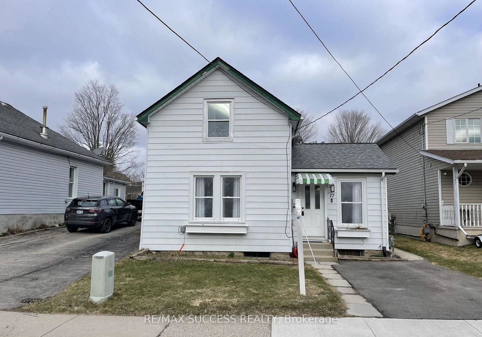17-dover-street-woodstock-ontario-x13684996