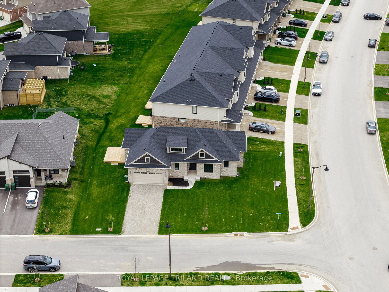 2-evylean-court-st-thomas-ontario-x13685176