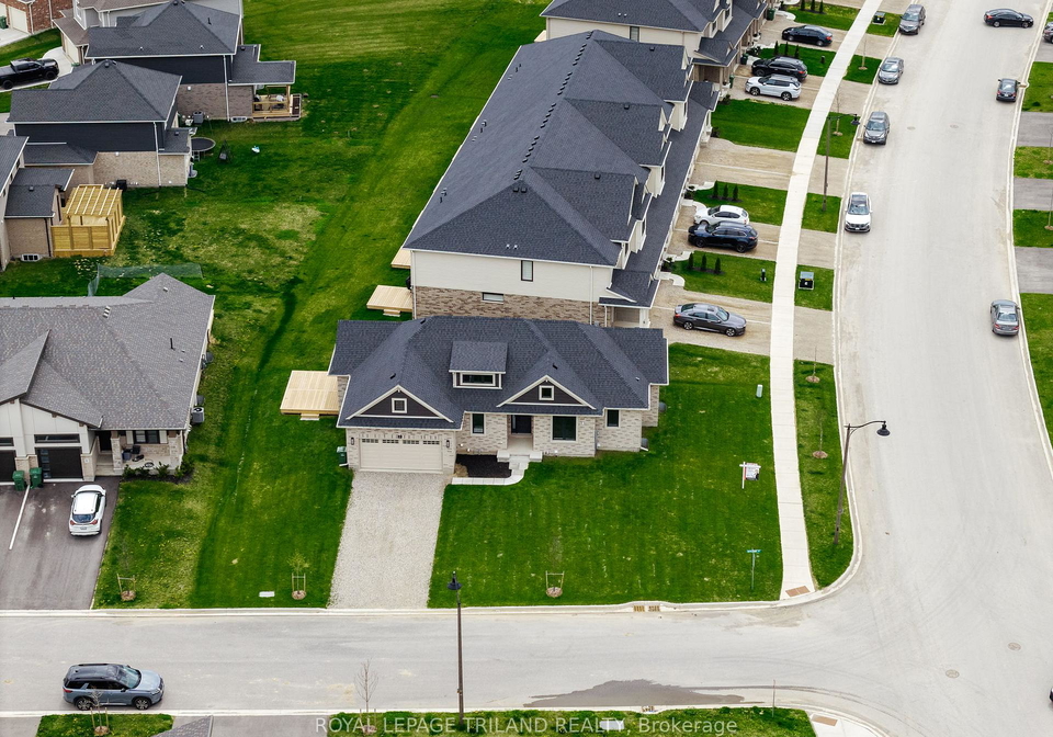 2-evylean-court-st-thomas-ontario-x13685176