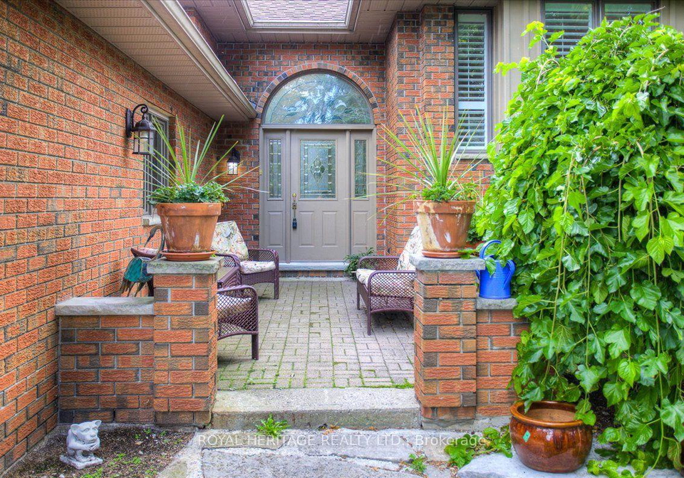 5-governors-drive-kawartha-lakes-ontario-x13685248