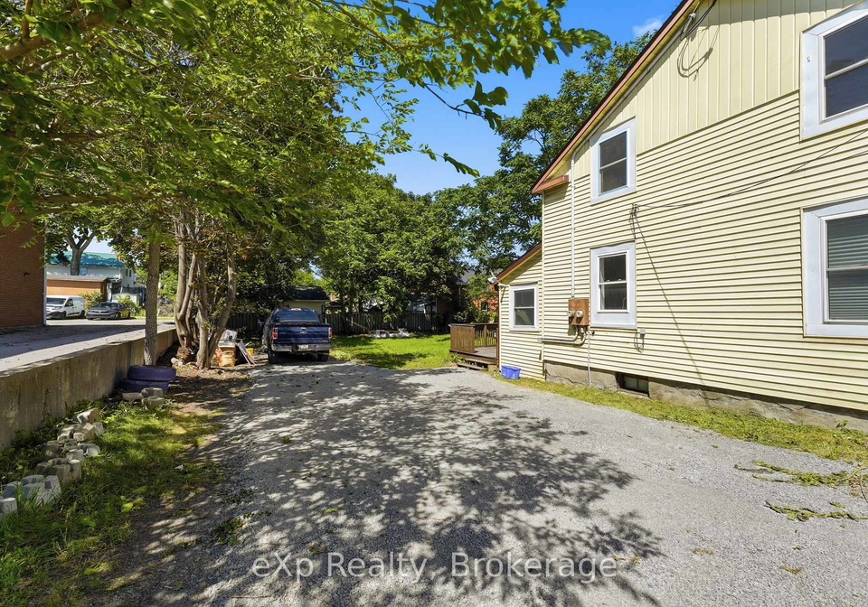 188-dundas-street-w-quinte-west-ontario-x13685574