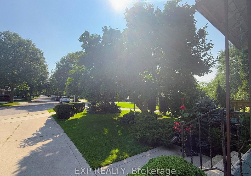 82-lacey-crescent-london-south-ontario-x13685672