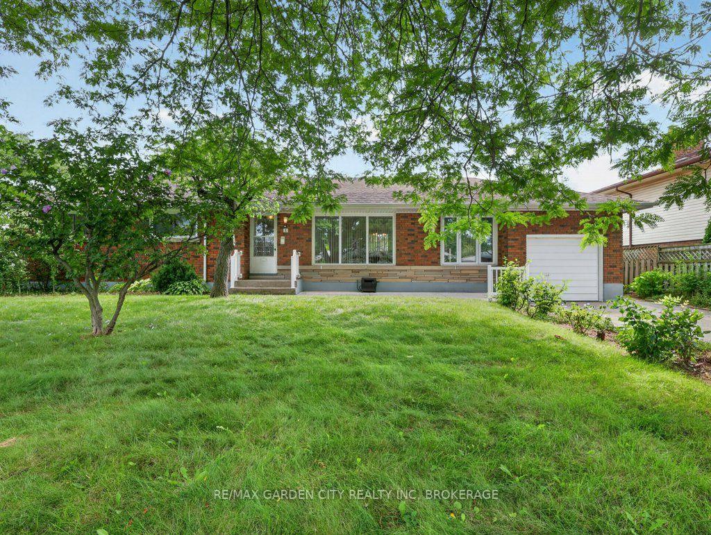 8-champa-drive-st-catharines-ontario-x13685726