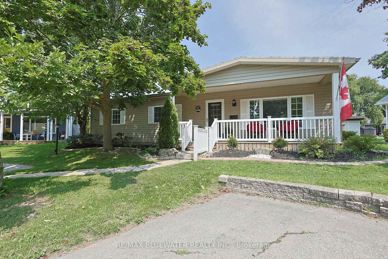 288-concord-drive-south-huron-ontario-x13685778