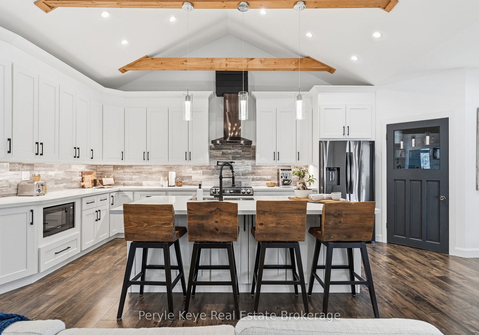 1056-xavier-street-gravenhurst-ontario-x13685806