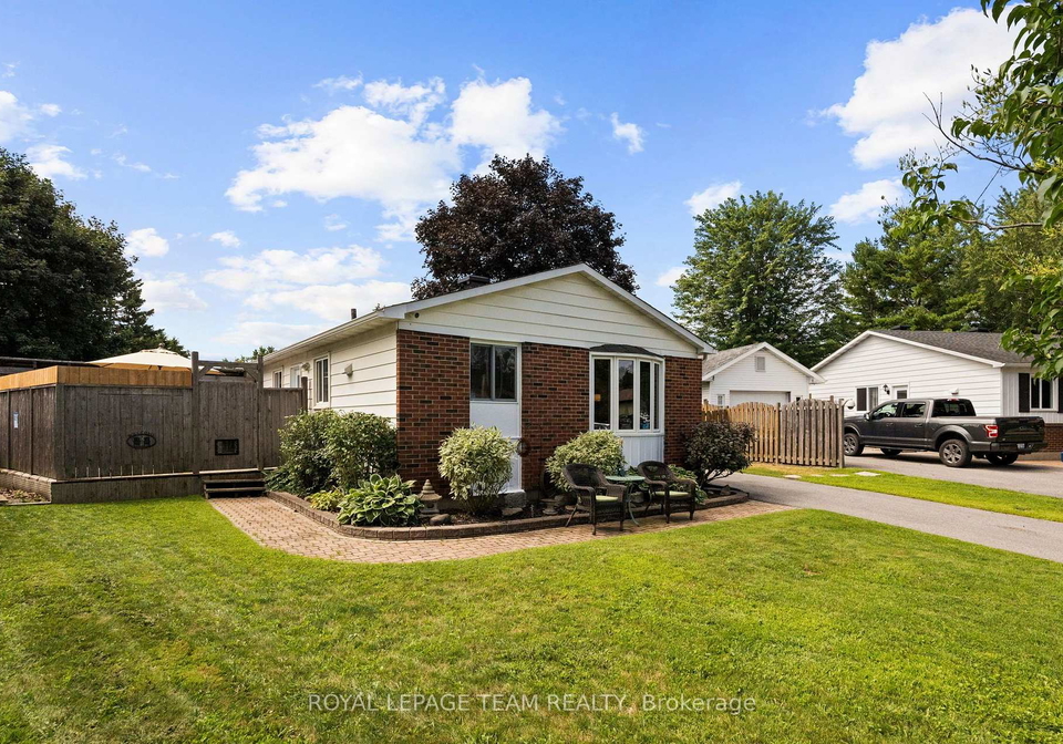 27-ballantrae-way-kanata-ontario-x13685854