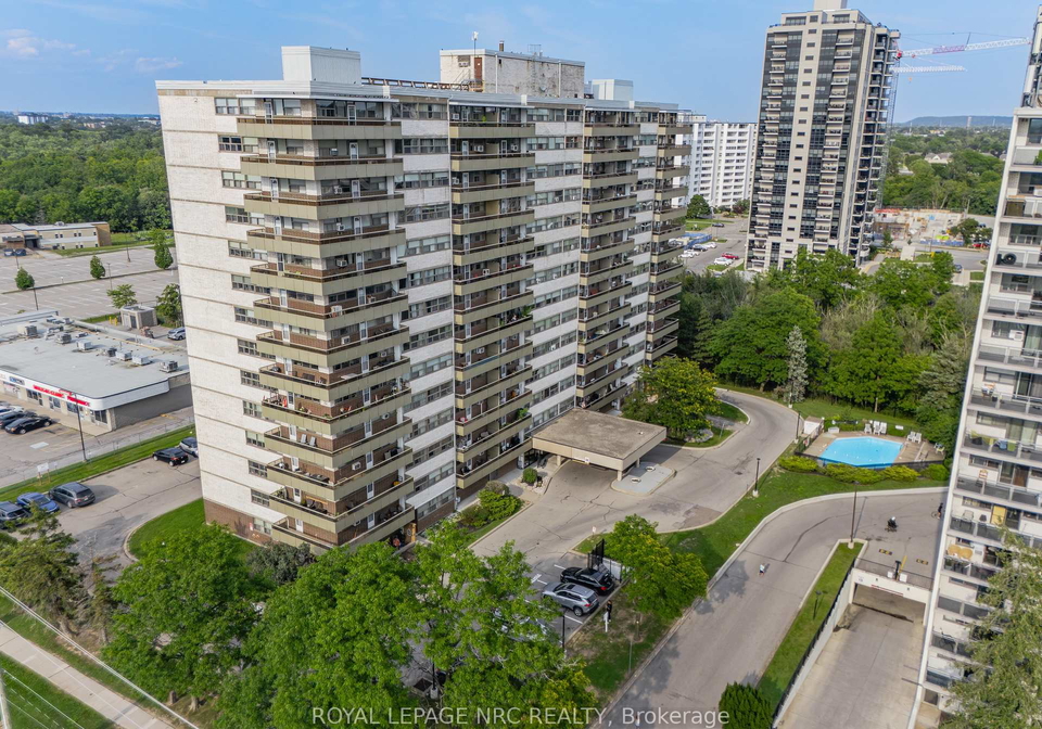 215-glenridge-avenue-st-catharines-ontario-x13686006