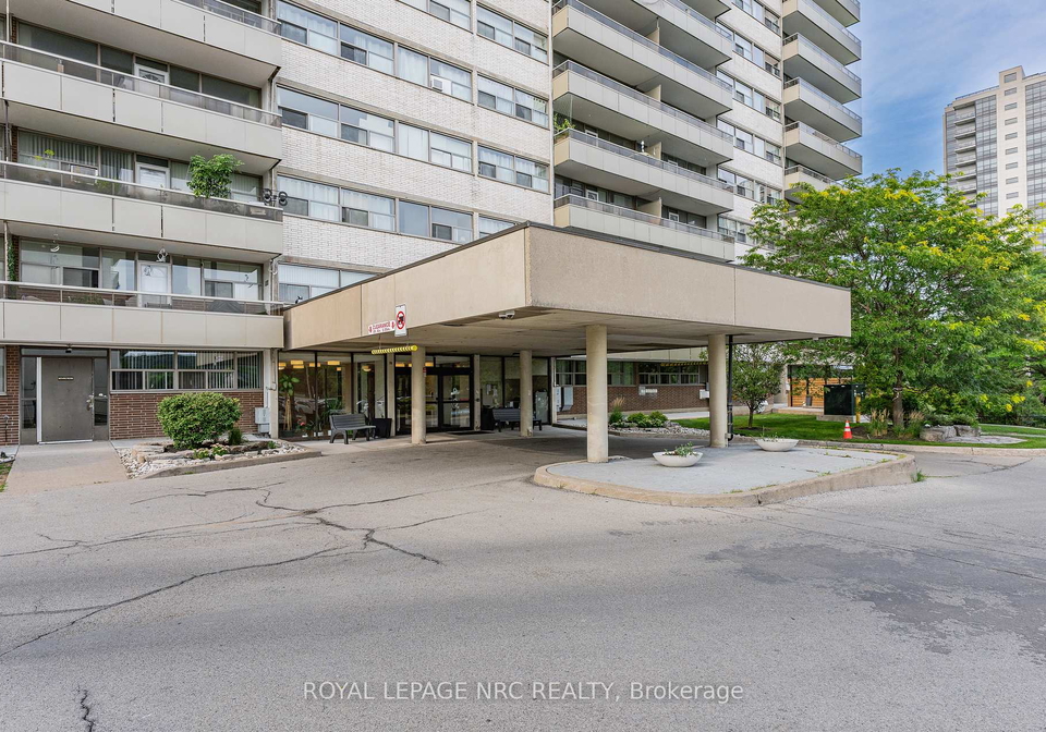 215-glenridge-avenue-st-catharines-ontario-x13686006