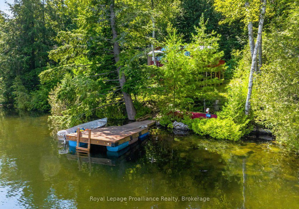 3310-shabomeka-lake-frontenac-ontario-x13686128