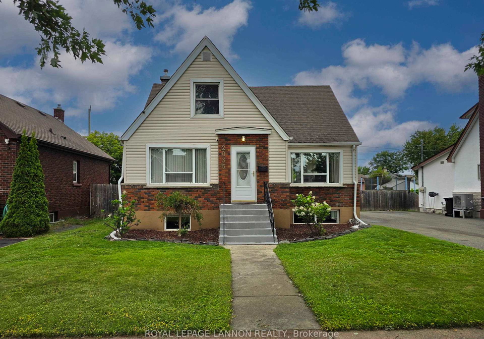 2035-hamilton-avenue-thunder-bay-ontario-x13686168