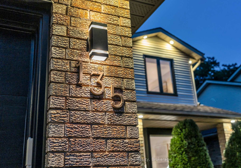 135-kanata-crescent-london-south-ontario-x13686192