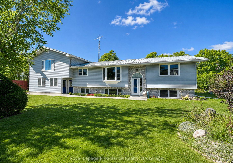444-county-road-19-prince-edward-county-ontario-x13686334