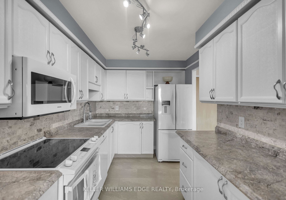 9-bonheur-court-brantford-ontario-x13686402