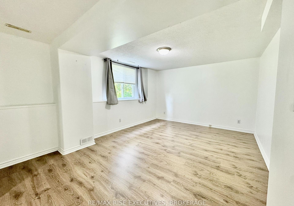 bsmt-679-melrose-street-kingston-ontario-x13686462
