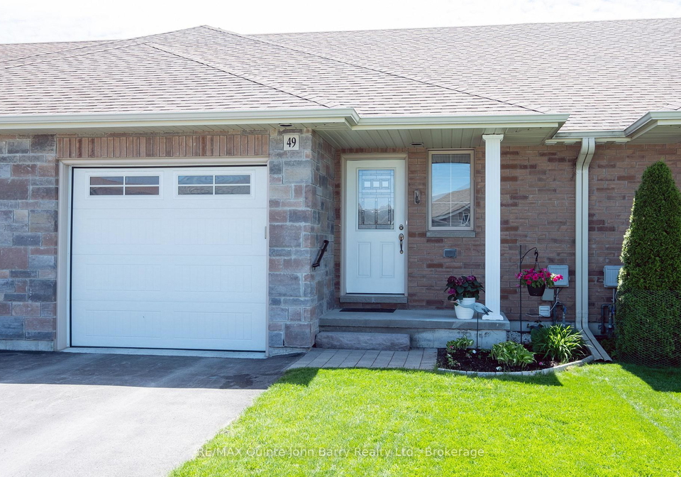 49-mcintosh-crescent-quinte-west-ontario-x13686596
