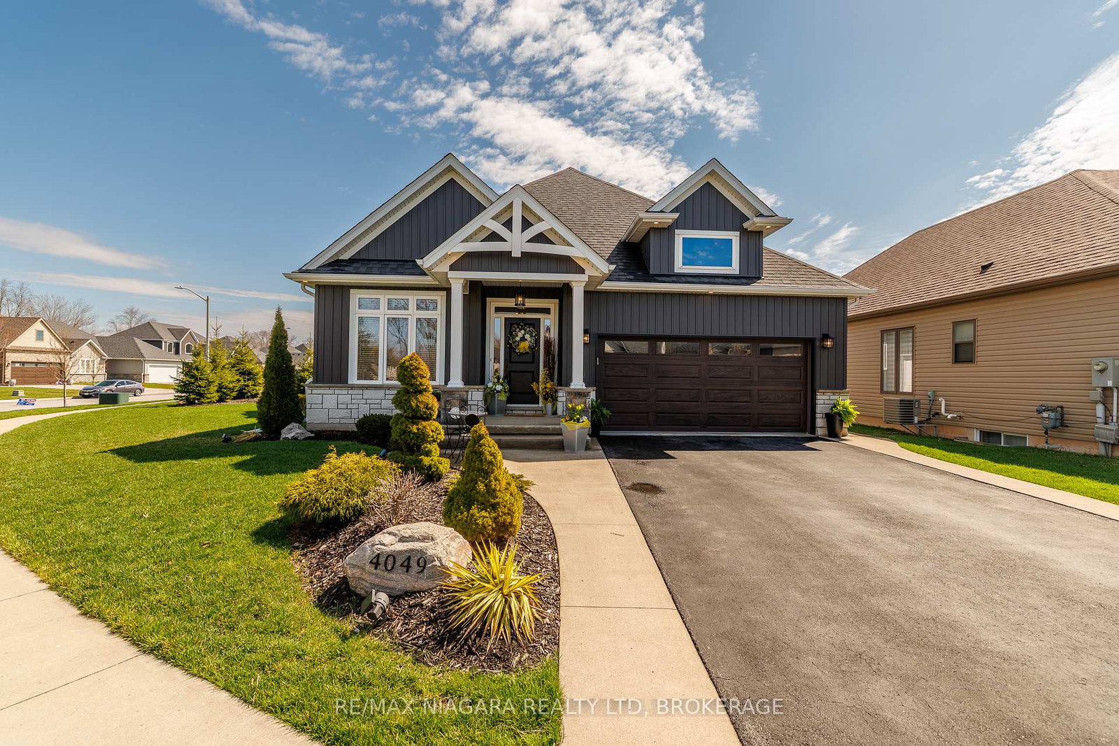 4049-village-creek-drive-fort-erie-ontario-x13686610