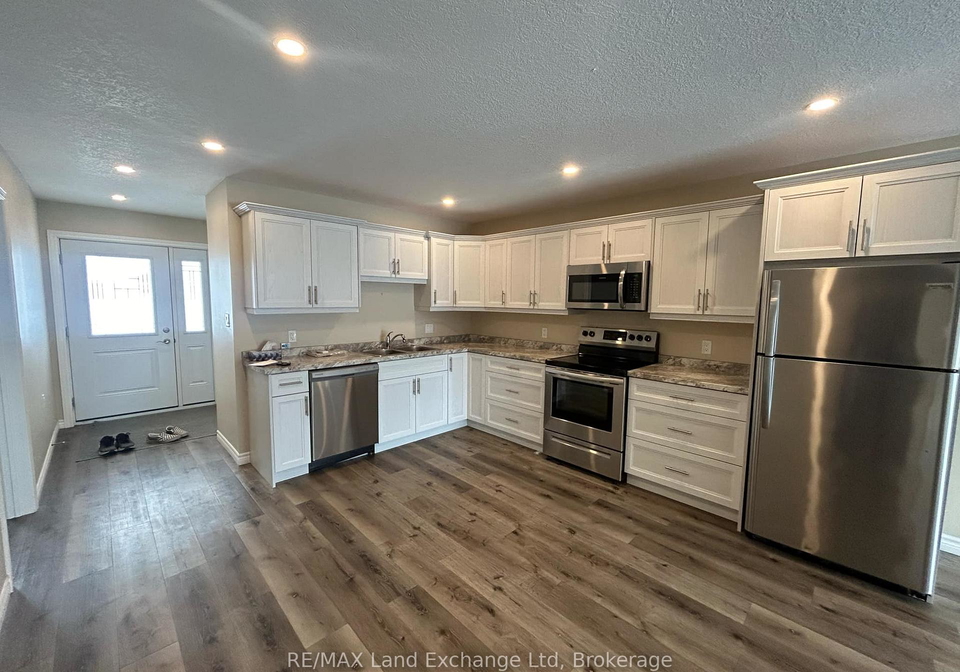 206-rutledge-street-north-huron-ontario-x13686678