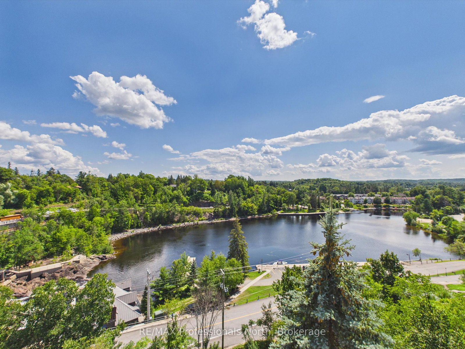 24-ontario-street-bracebridge-ontario-x13686684