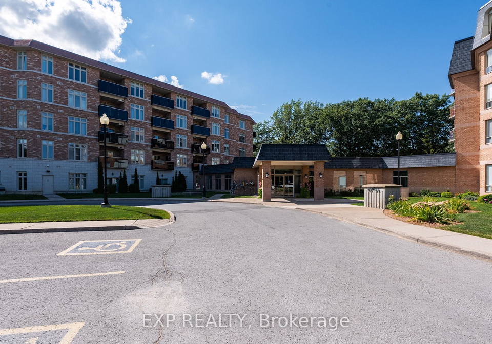 8111-forest-glen-drive-niagara-falls-ontario-x13686882