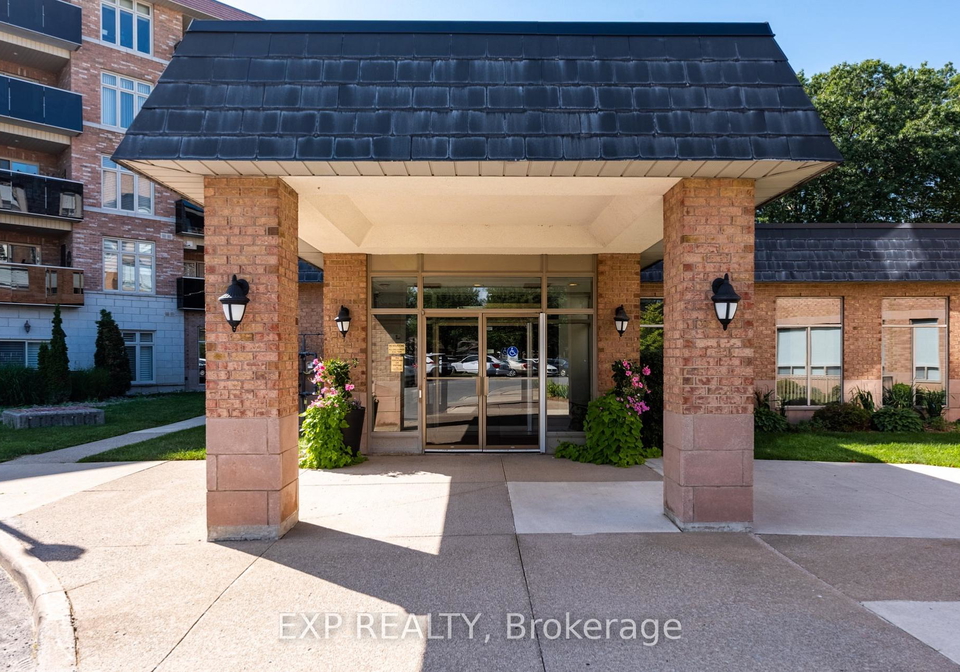 8111-forest-glen-drive-niagara-falls-ontario-x13686882