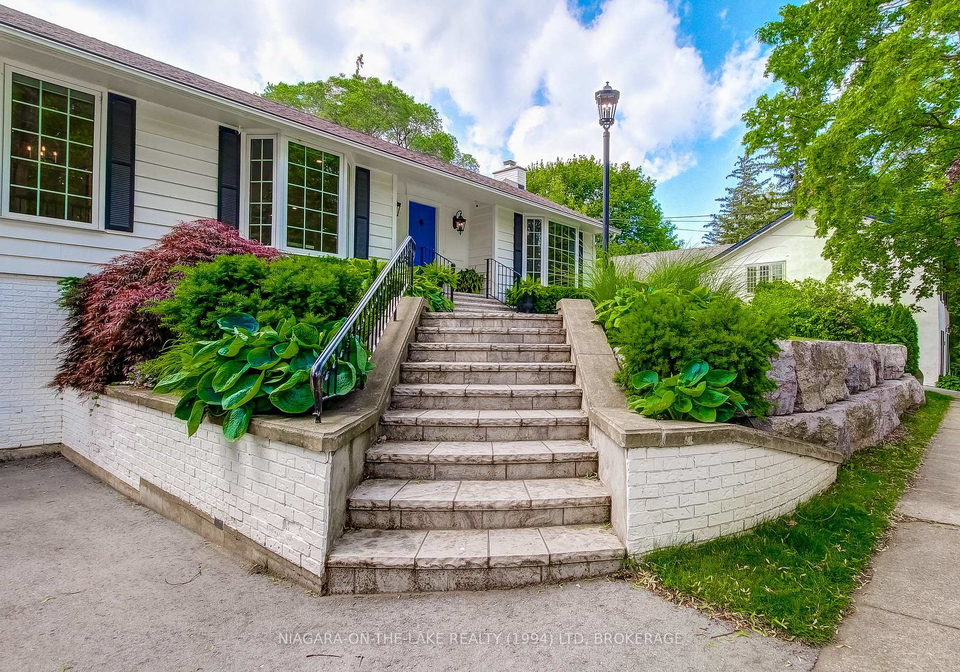 121-regent-street-niagara-on-the-lake-ontario-x13686956