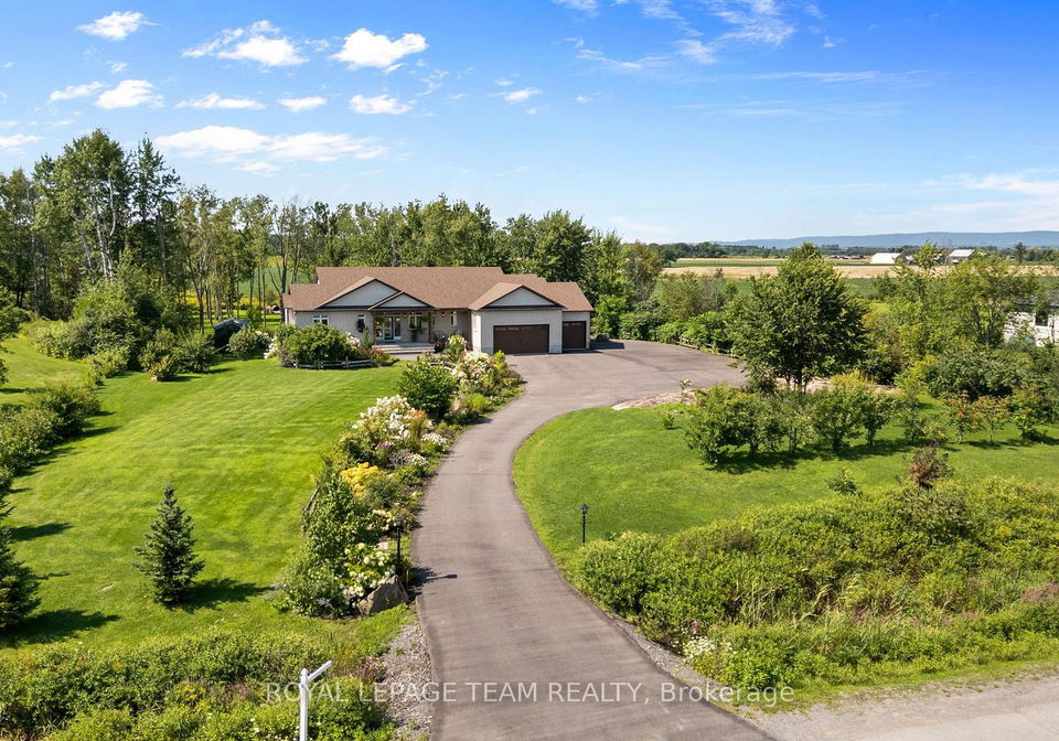 26-synergy-way-kanata-ontario-x13686982