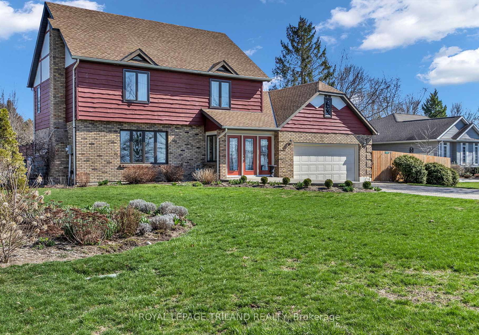 5257-cliff-road-lambton-shores-ontario-x13687018