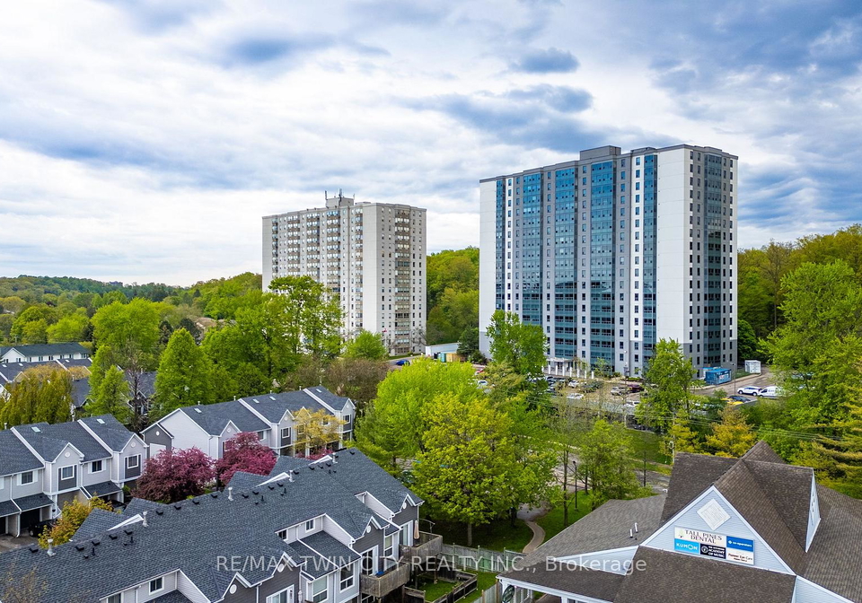 55-green-valley-drive-kitchener-ontario-x13687072