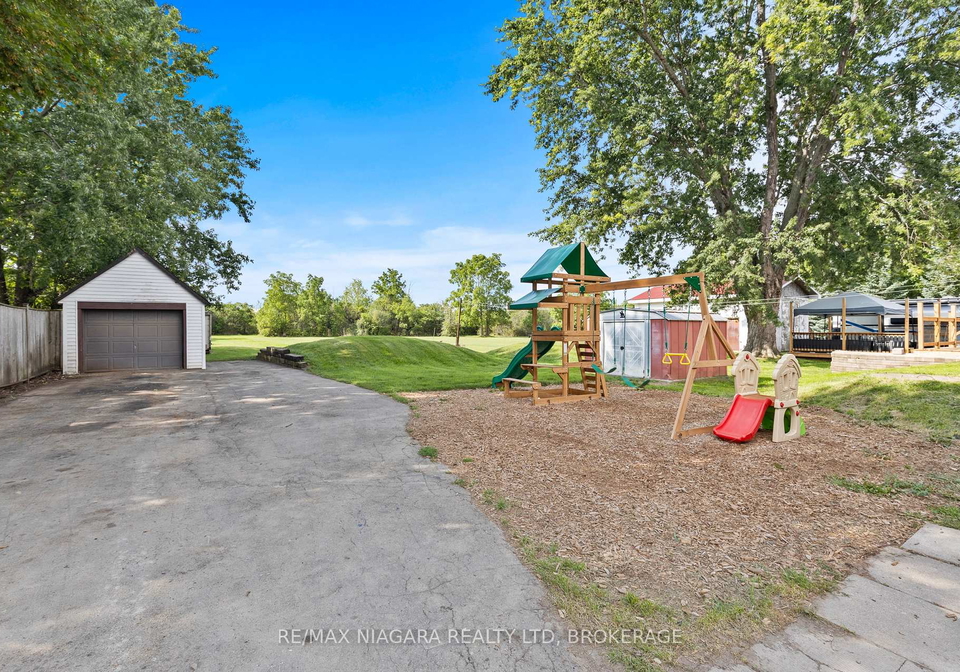 702-main-street-w-port-colborne-ontario-x13687216