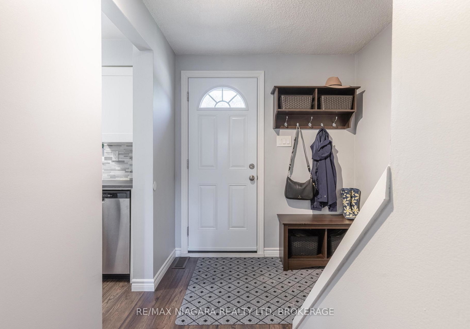 25-linfield-drive-st-catharines-ontario-x13687380