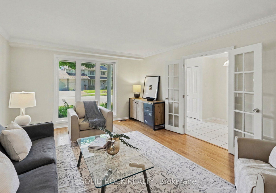 1599-featherston-drive-ottawa-ontario-x13687406