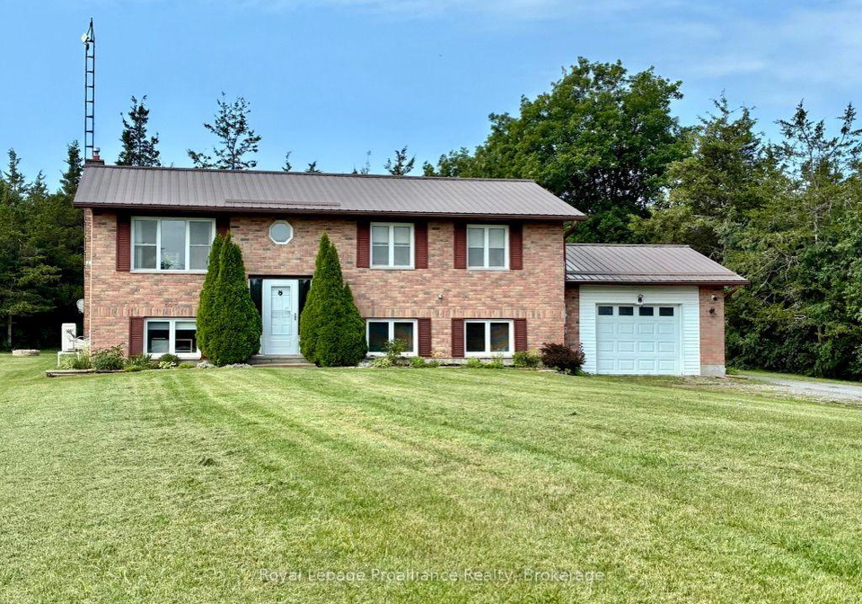 2631-62-highway-prince-edward-county-ontario-x13687416