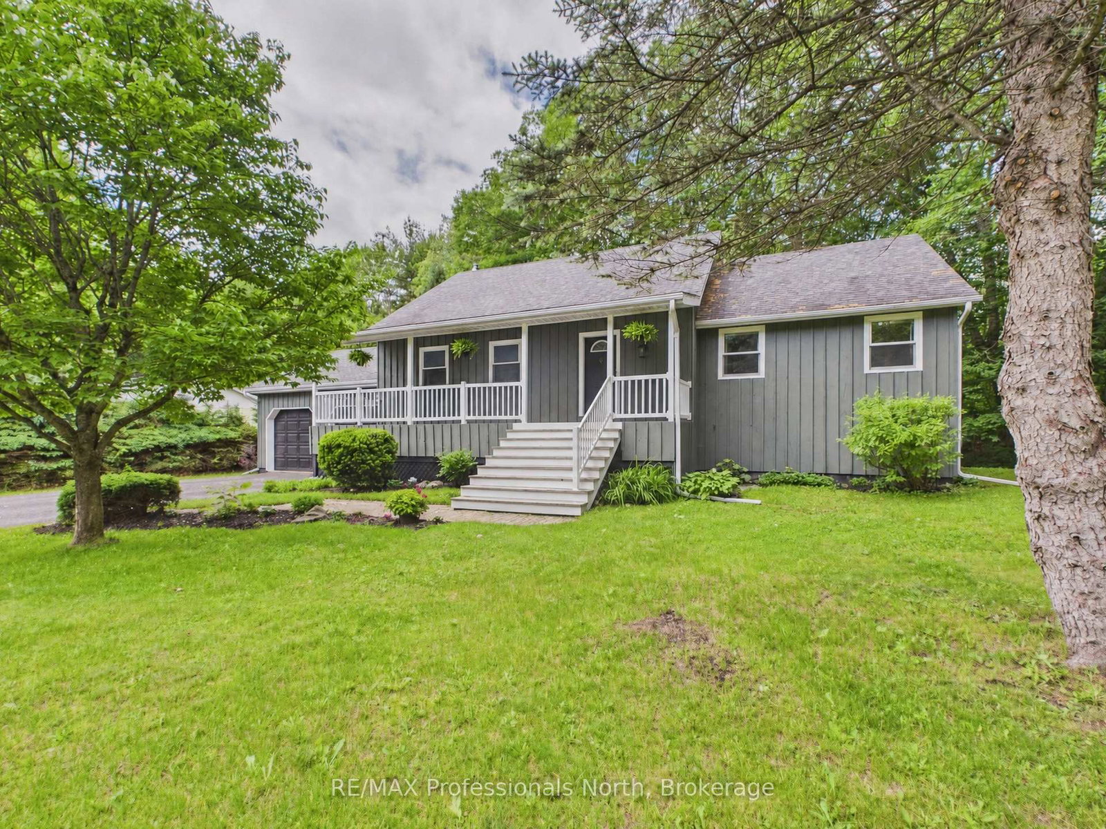 1130-cedar-lane-bracebridge-ontario-x13687526