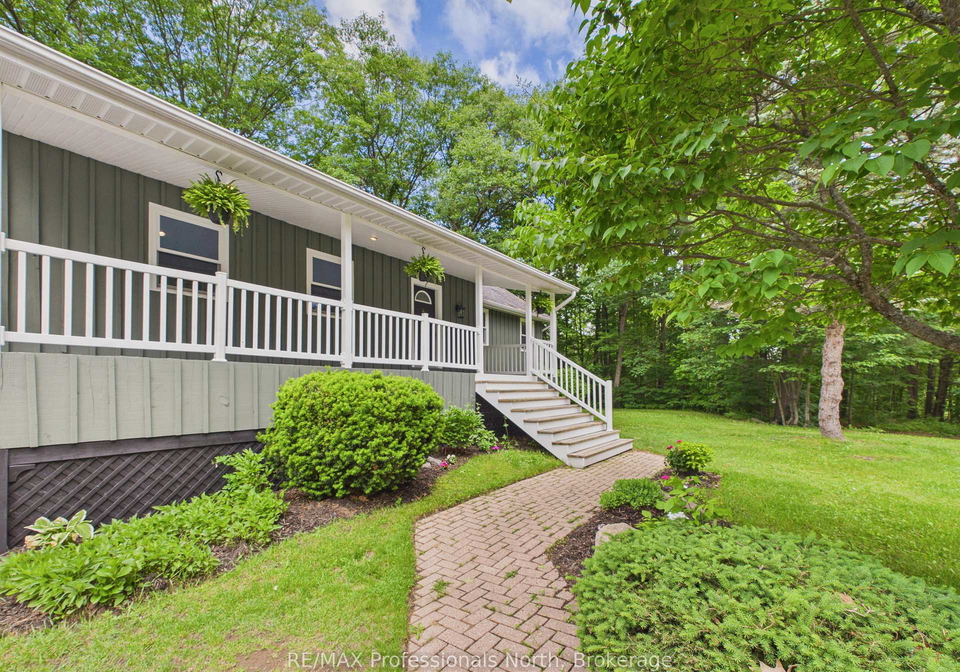 1130-cedar-lane-bracebridge-ontario-x13687526