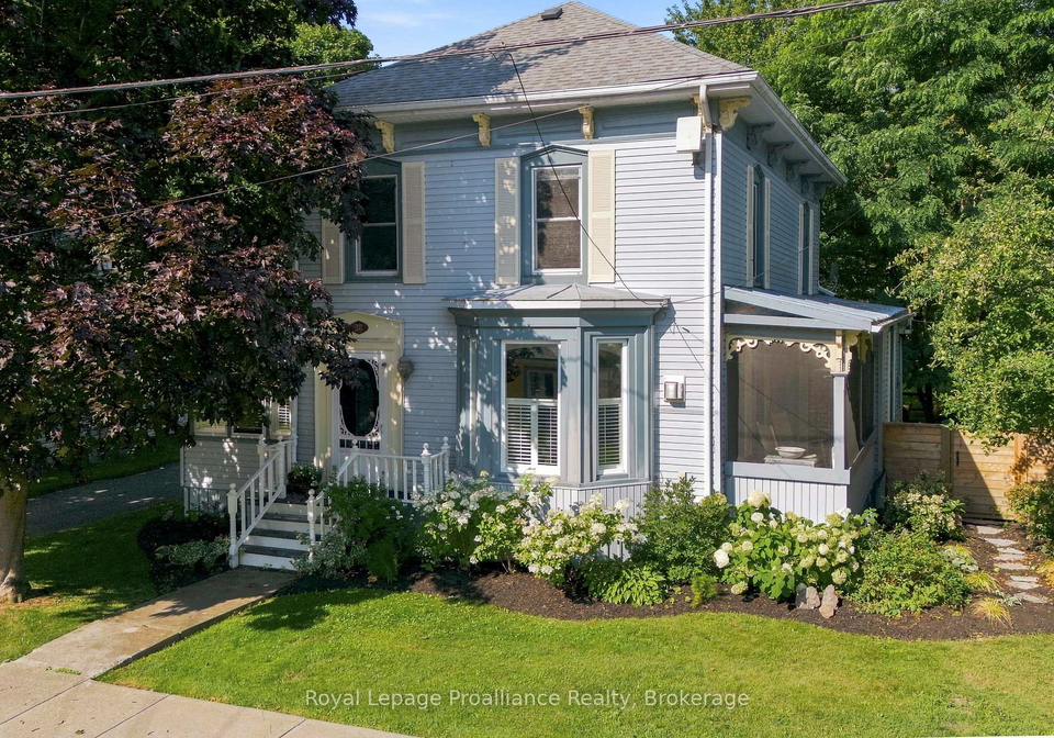 28-west-street-prince-edward-county-ontario-x13687700
