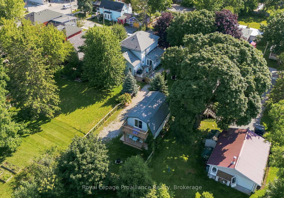 28-west-street-prince-edward-county-ontario-x13687700