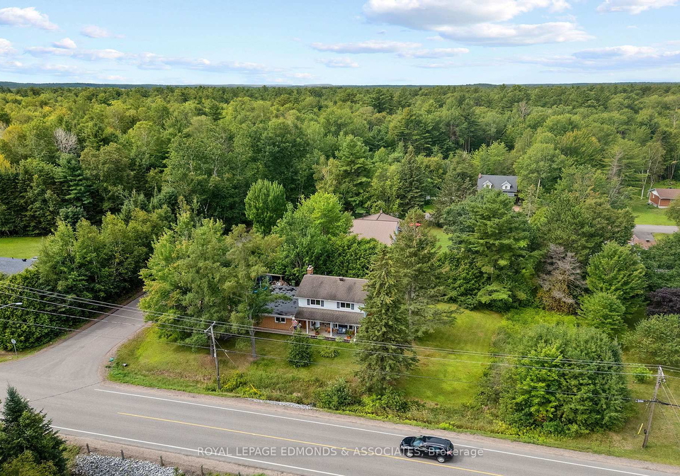 6-brian-street-laurentian-valley-ontario-x13687856