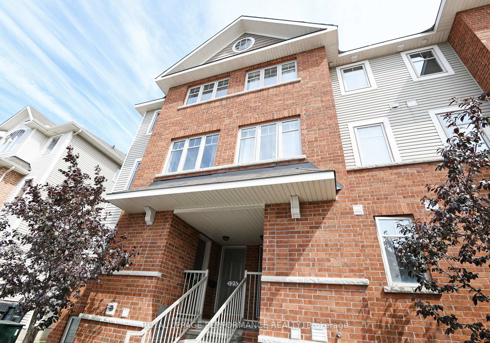 125-keltie-private-ottawa-ontario-x13688024