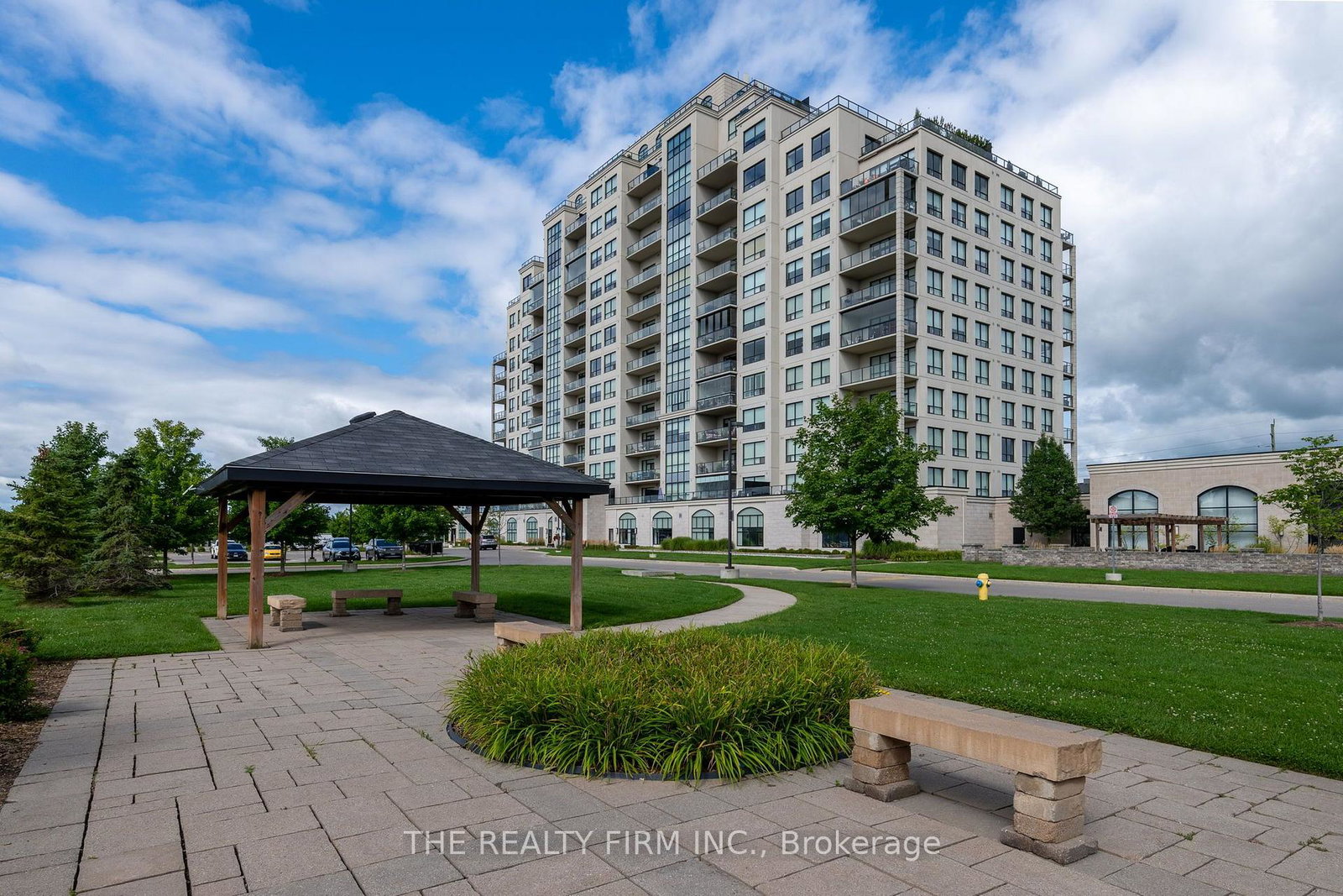 260-villagewalk-boulevard-london-north-ontario-x13688328