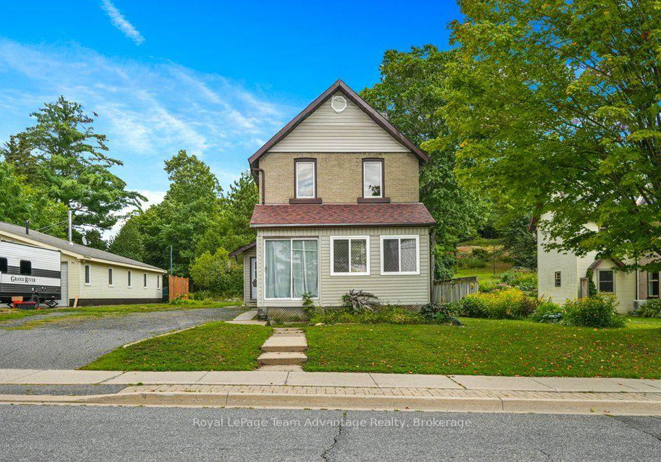 111-gibson-st-street-parry-sound-ontario-x13688376