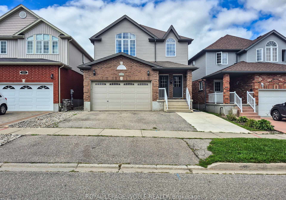 128-udvari-crescent-kitchener-ontario-x13688404